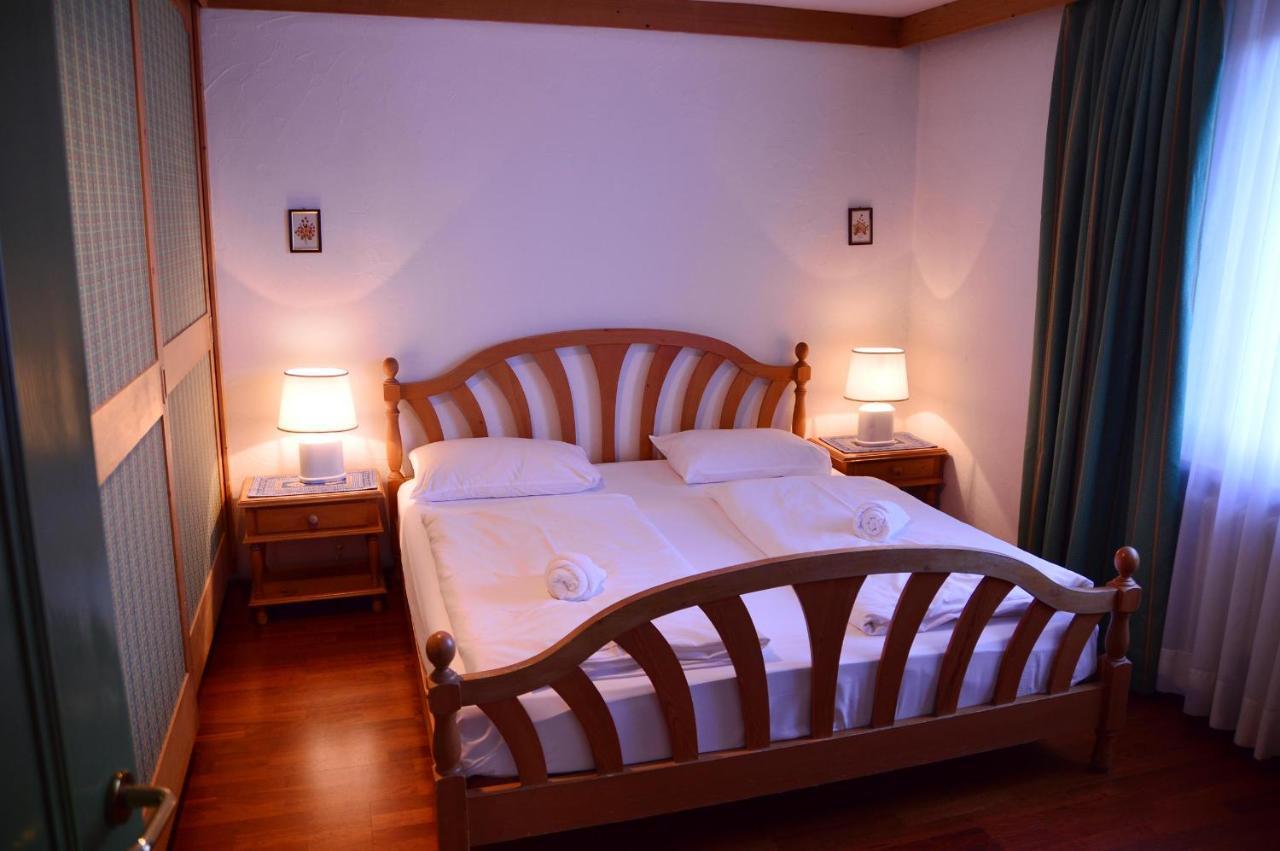לה וילה Appartamenti Astoria La Villa מראה חיצוני תמונה