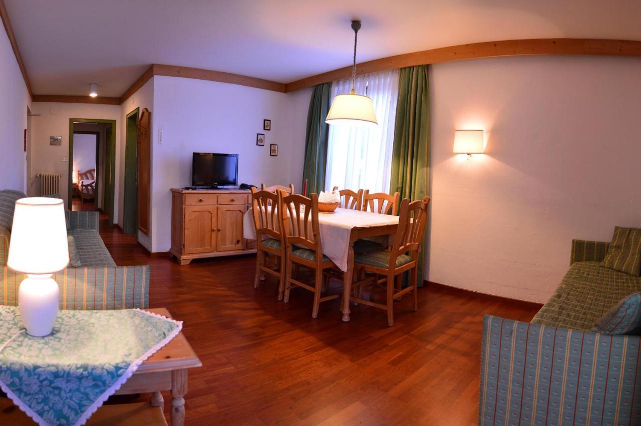 לה וילה Appartamenti Astoria La Villa מראה חיצוני תמונה